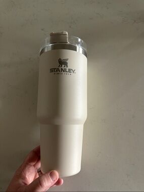 Stanley Cream 30 oz Tumbler with Clear Lid